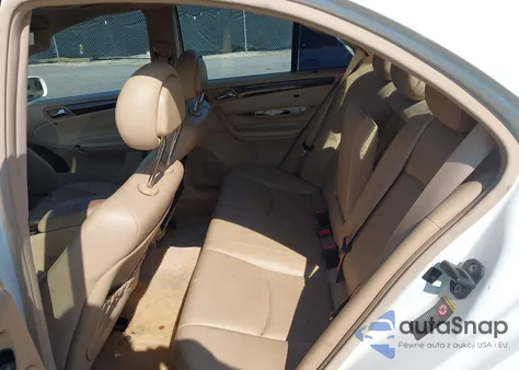 2003 Mercedes-Benz C 240 z USA, uszkodzony, nr VIN WDBRF61J33A496358